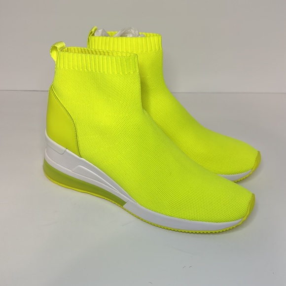Michael Kors Skylar Bootie Neon Yellow - Picture 2 of 5